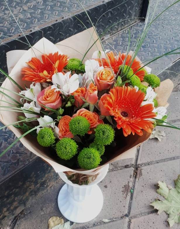Букет цветов из: Герберы, Хризантемы, Альстромерии и Розы в Черге
