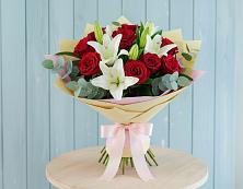 Букет цветов из:  Лилии и Розы в Черге