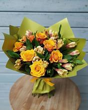 Букет цветов из:  Альстромерии и Розы в Черге