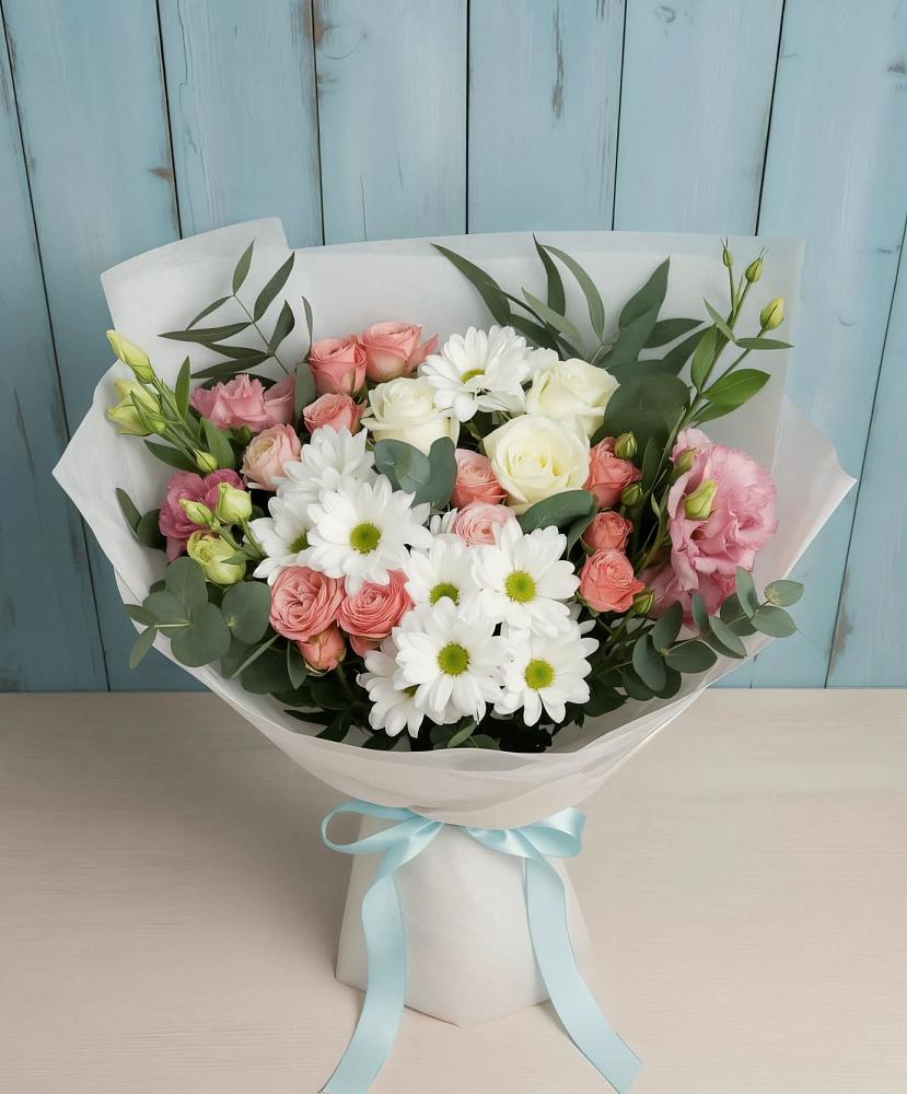 Букет цветов из: Розы, Лизиантусы и Хризантемы в Черге