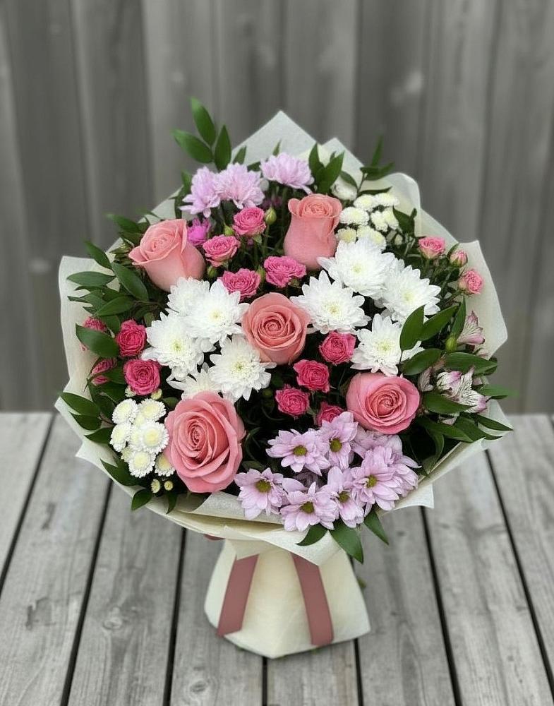 Букет цветов из: Альстромерии, Гвоздики, Розы и Хризантемы в Черге