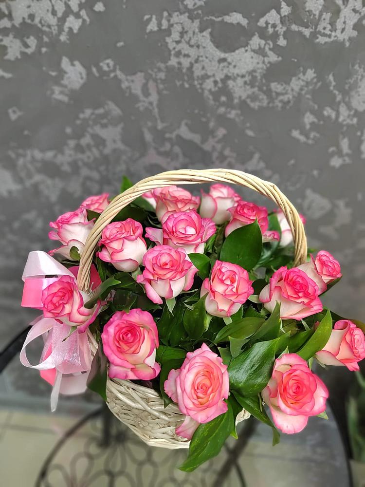 Цветочная композиция из Розы в корзине в Черге