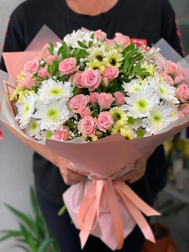 Букет цветов из: Розы и Хризантемы в Черге