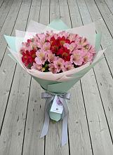 Букет цветов из:  Альстромерии в Черге