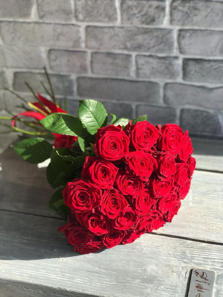 Букет Красные розы Фридом в Черге