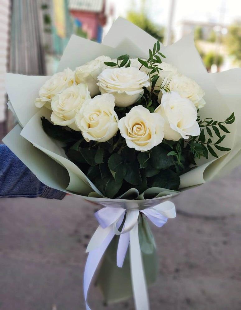 Букет Белые розы Проуд в Черге