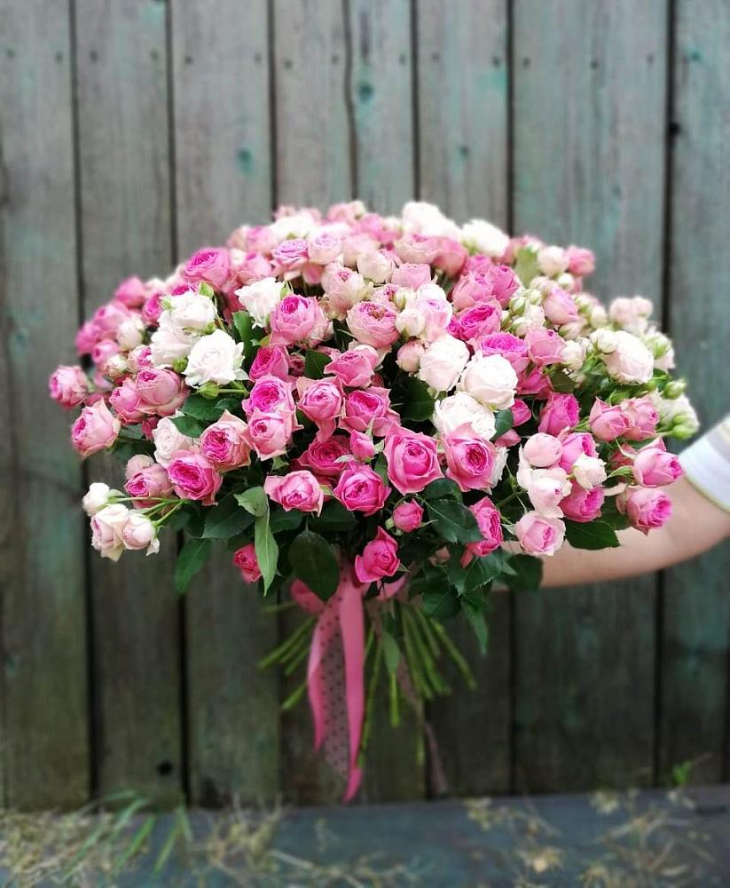 Букет Розовые кустовые розы Натали и Лав Лидия в Черге