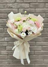 Букет цветов из:  Гвоздики, Розы, Лизиантусы и Хризантемы #REPLACE_PRED# Черге