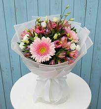 Букет цветов из:  Герберы, Альстромерии и Лизиантусы в Черге